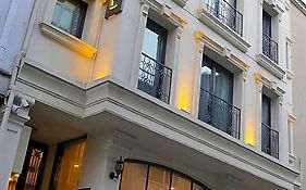 โรงแรม เอนเลส คอมฟอร์ด ทักซิม
